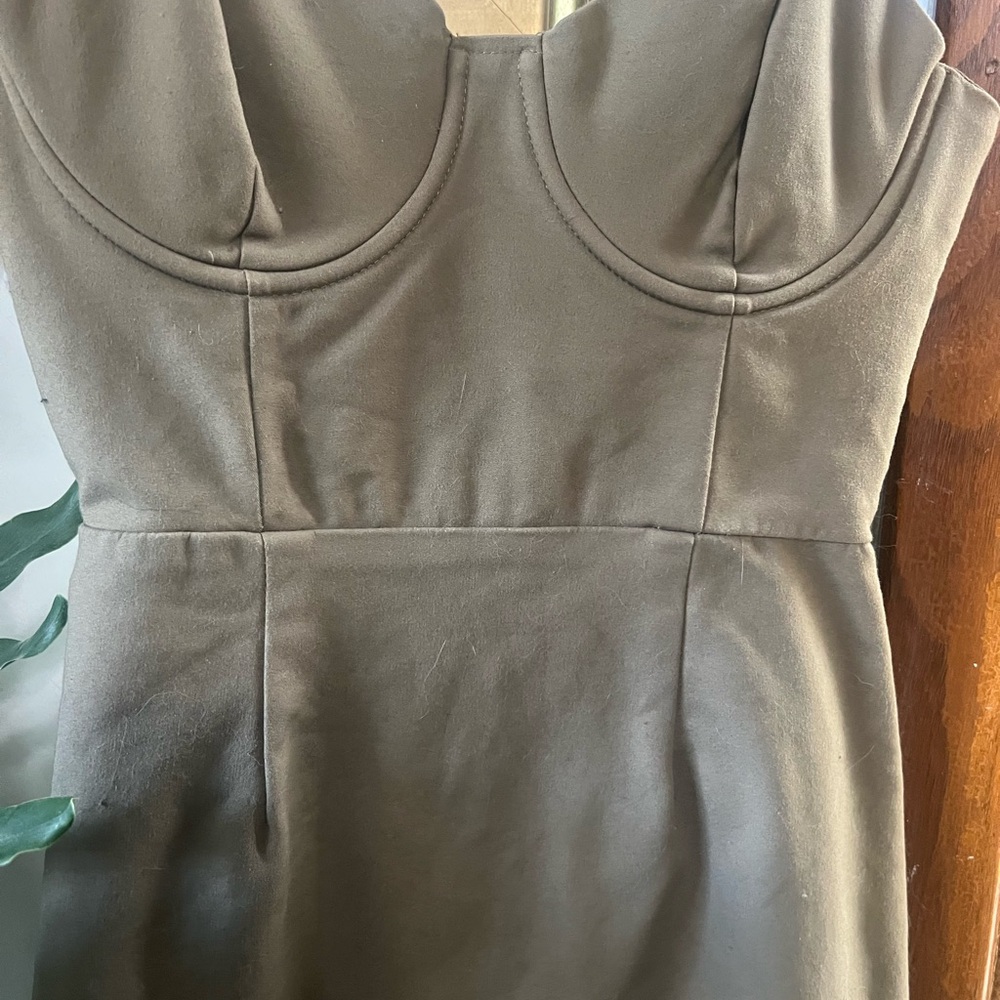 Casual olive green Dress - Picture 2 of 4